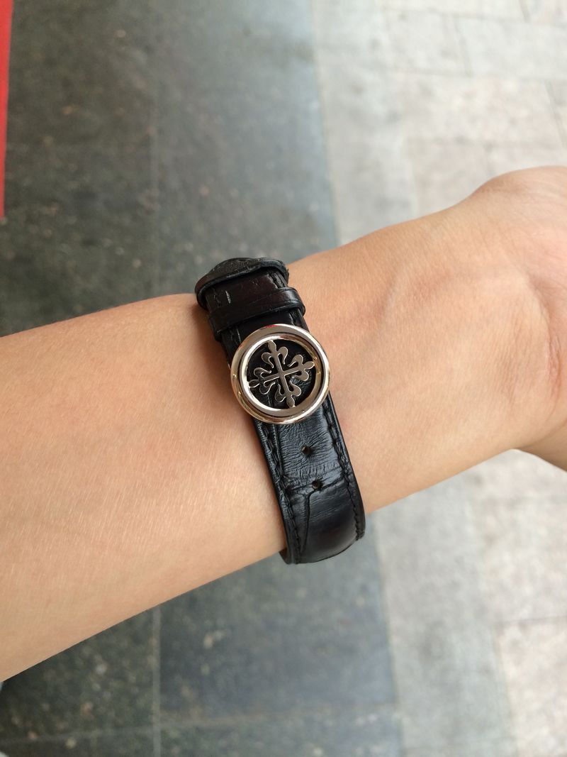 百达翡丽5146g白金灯笼扣年历表