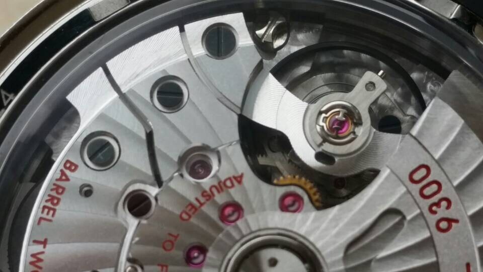 欧米茄同轴9300机芯登月超霸